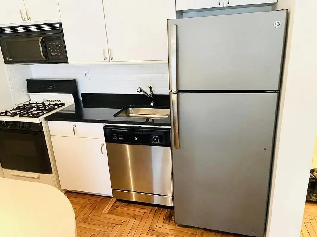 301 West 57 Street #10-G, Manhattan, NY 10019 apartment_kitchen 1