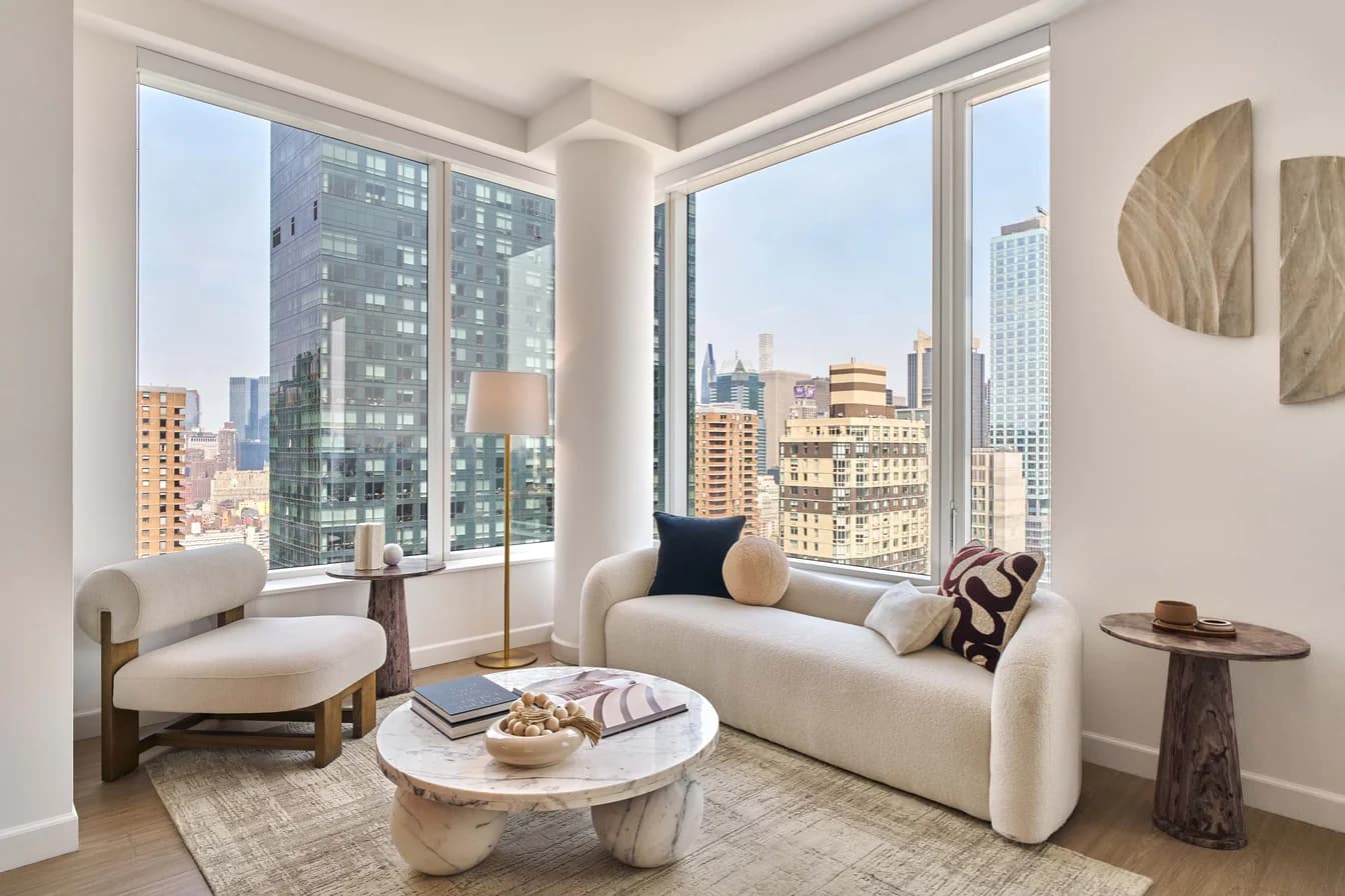 550 10 Avenue #4107, Manhattan, NY 10018
