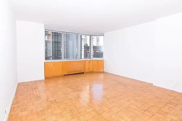 500 West 43 Street #6-H, Manhattan, NY 10036
