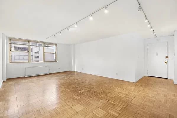 200 E 58 St #14-H, Manhattan, NY 10022 - Image 1