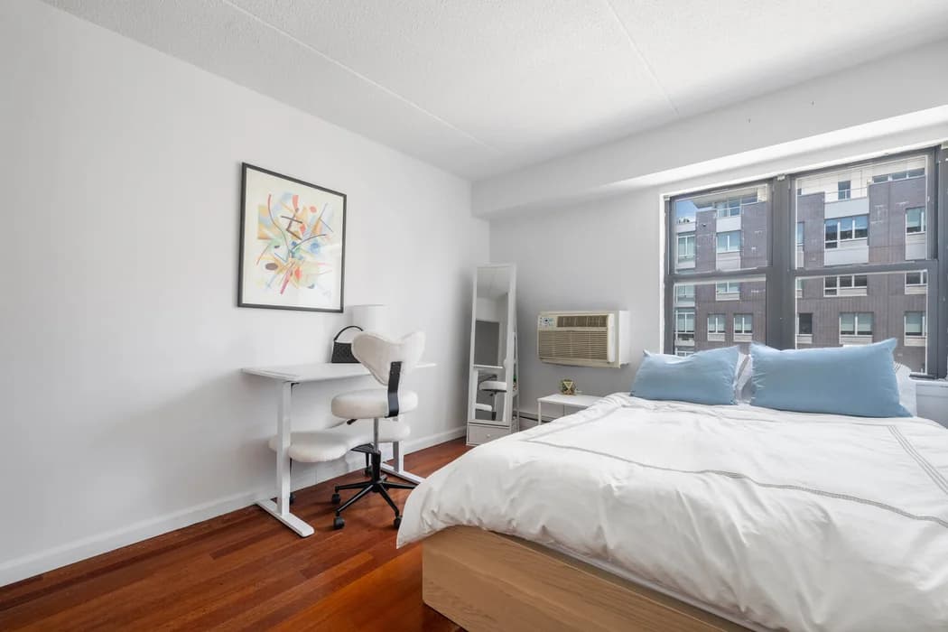 300 Cathedral Pkwy #5H, Manhattan, NY 10025 apartment_bedroom_room 1
