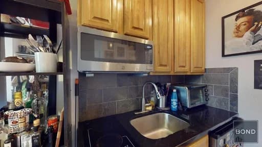 149 1 Avenue #1F, Manhattan, NY 10003