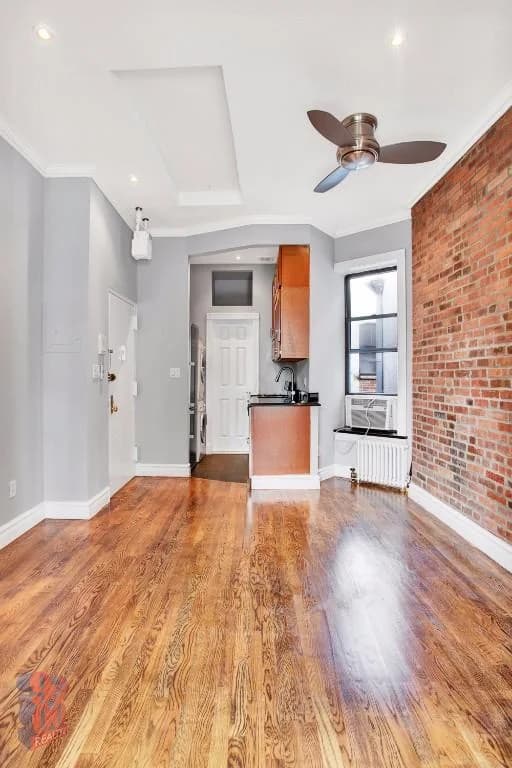 248 Mott St #24, Manhattan, NY 10012 apartment_living_room 1