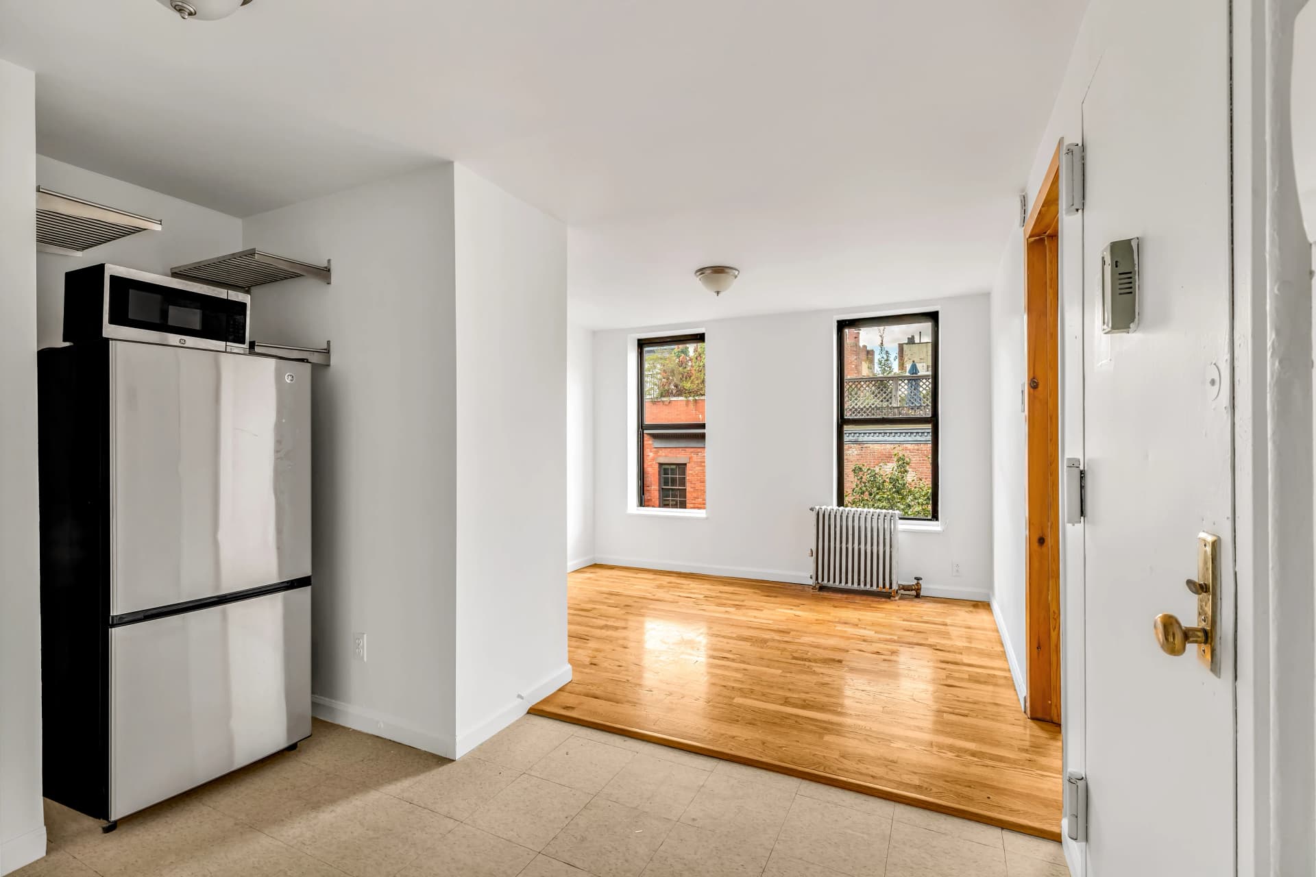 18 Cornelia St #12, Manhattan, NY 10014 apartment_kitchen 1