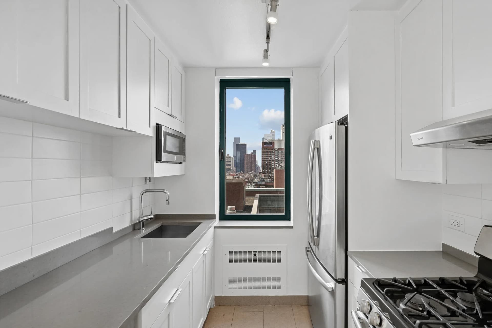 200 West 60 Street #22G, Manhattan, NY 10023 apartment_kitchen 1