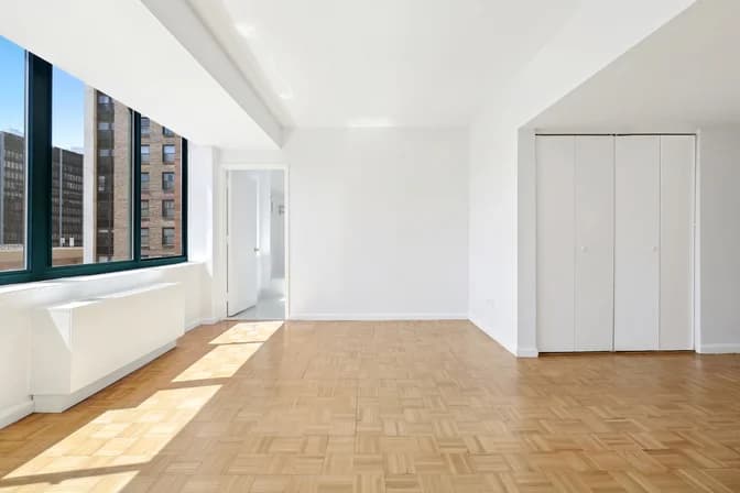 200 West 60 Street #6B, Manhattan, NY 10023