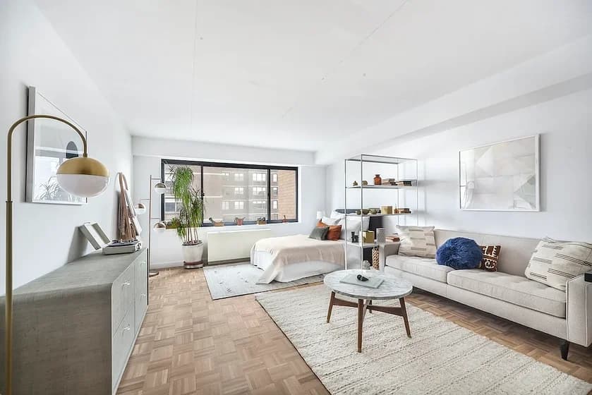 200 East 87 Street #11L, Manhattan, NY 10028 apartment_living_room 1