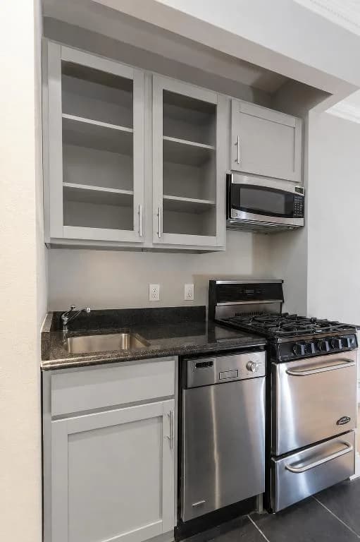 51 Leroy Street #3A, Manhattan, NY 10014 apartment_kitchen 1