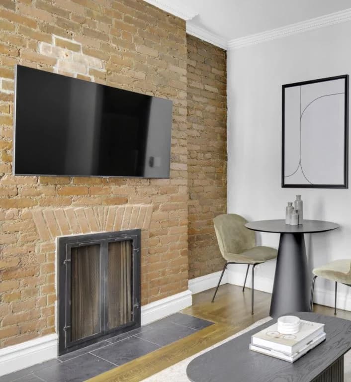 53 Leroy Street #5D, Manhattan, NY 10014 apartment_living_room 1