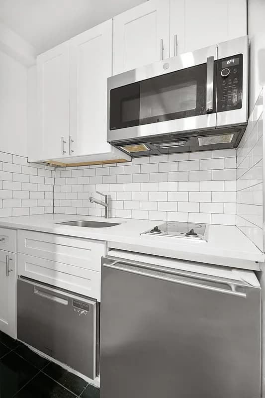 224 Sullivan Street #F51, Manhattan, NY 10012 apartment_kitchen 1