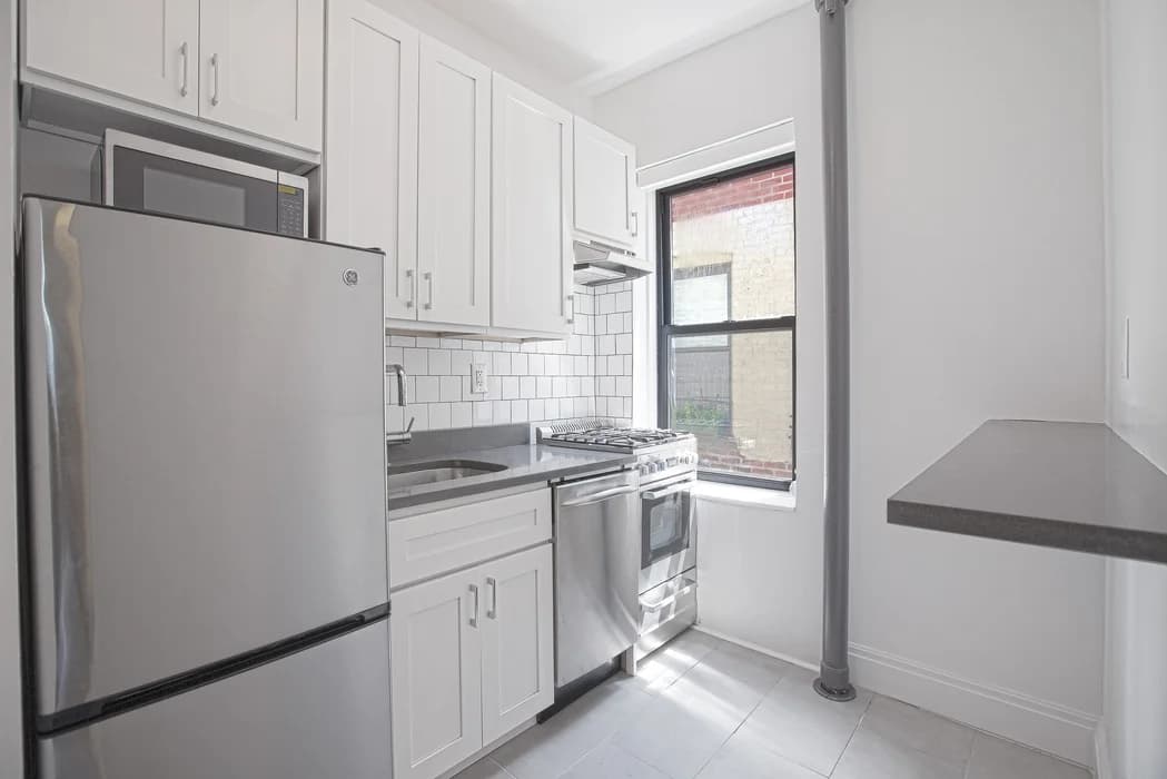 240 West 4 Street #5A, Manhattan, NY 10014