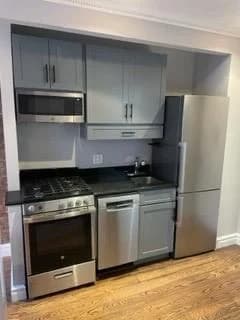 566 Hudson Street #1, Manhattan, NY 10014