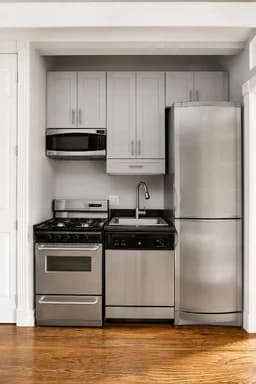 566 Hudson Street #5, Manhattan, NY 10014