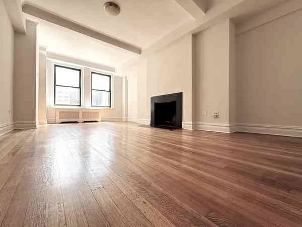 405 East 54 Street #14N, Manhattan, NY 10022 apartment_living_room 1