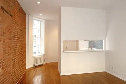 322 East 81 Street #2FE, Manhattan, NY 10028