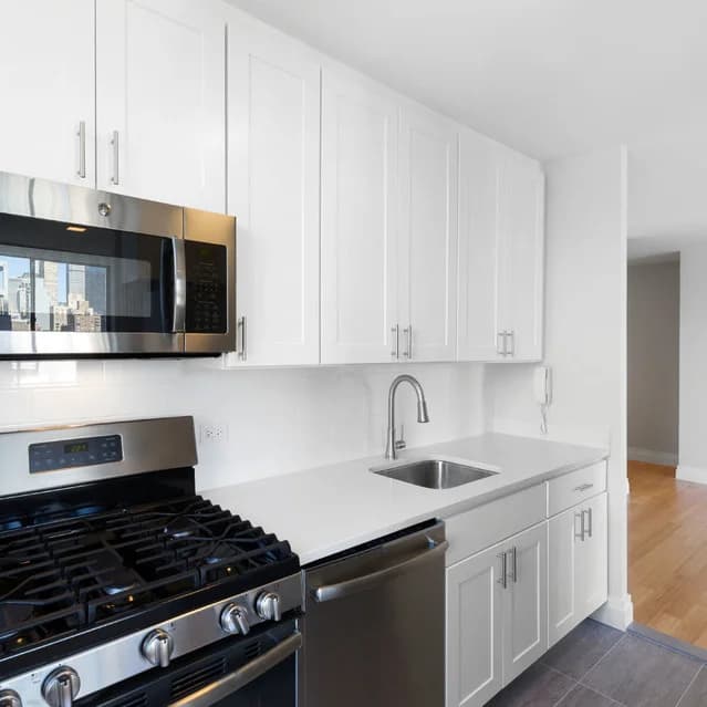 Windsor Court 155 East 31 Street #06J, Manhattan, NY 10016 apartment_kitchen 1