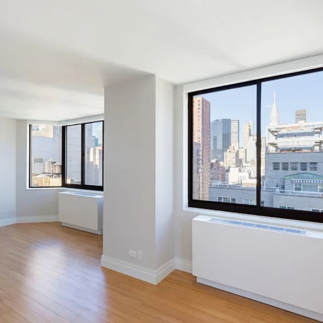 Windsor Court 155 East 31 Street #29M, Manhattan, NY 10016 apartment_living_room 1