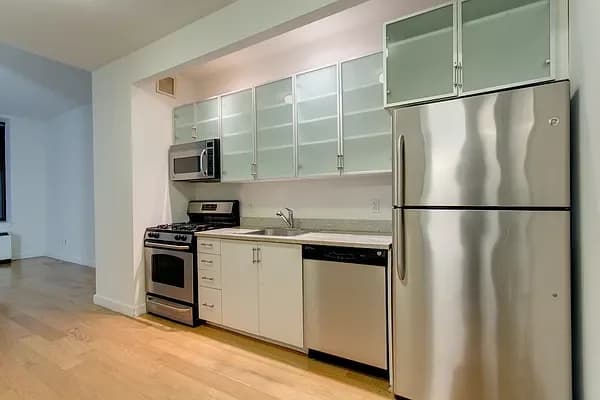 37 Wall Street #10L, Manhattan, NY 10005 apartment_kitchen 1