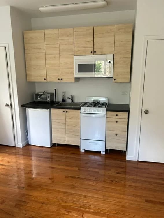415 West 47 Street #1A, Manhattan, NY 10036 apartment_kitchen 1