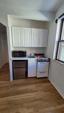 415 West 47 Street #3C, Manhattan, NY 10036