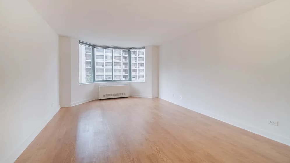 750 Columbus Avenue #04Y, Manhattan, NY 10025 apartment_living_room 1