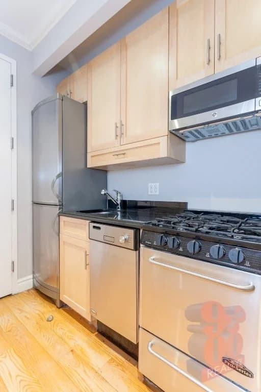 202 East 13 Street #3D, Manhattan, NY 10003 apartment_kitchen 1
