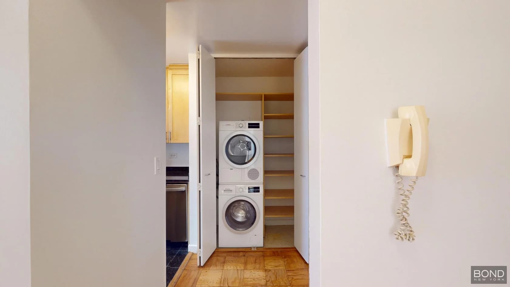 2394 Broadway #6K, Manhattan, NY 10024 apartment_washer_dryer 1