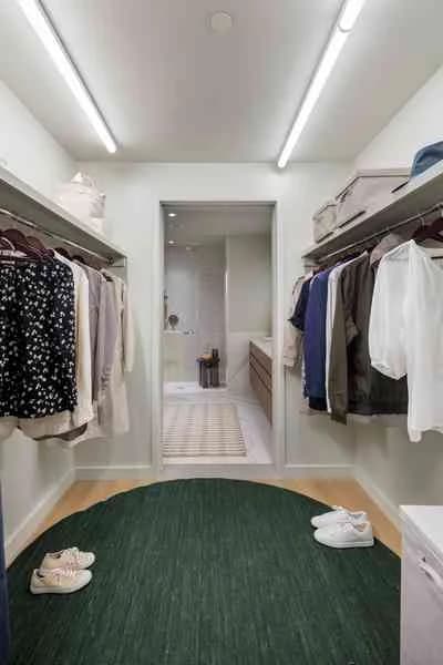 300 East 50 Street #14L, Manhattan, NY 10022 apartment_walk_in_closet 1