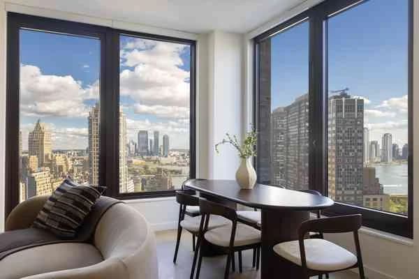 300 East 50 Street #PHH, Manhattan, NY 10022