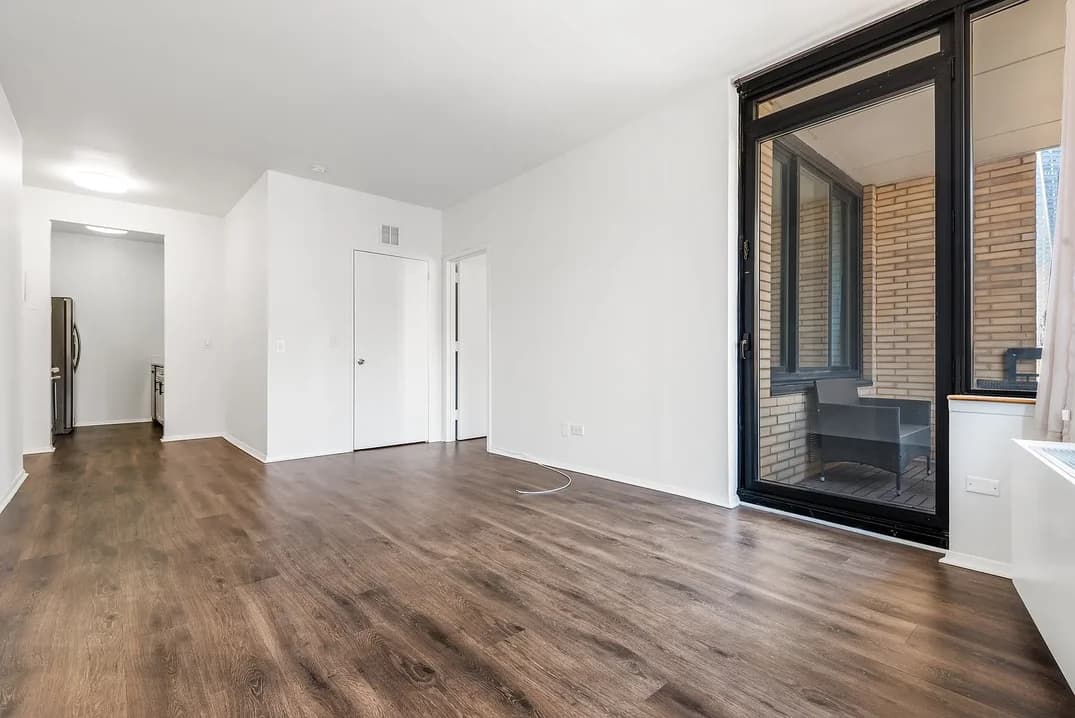 99 Battery Place #16H, Manhattan, NY 10280 apartment_living_room 1