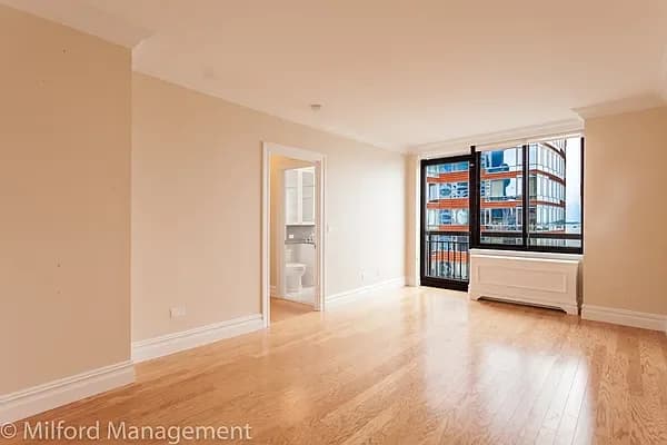 99 Battery Place #25C, Manhattan, NY 10280 apartment_living_room 1