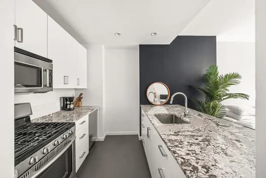 99 Battery Place #5K, Manhattan, NY 10280