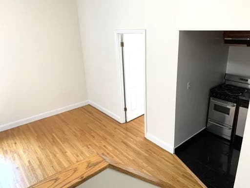 460 West 50 Street #1B, Manhattan, NY 10019