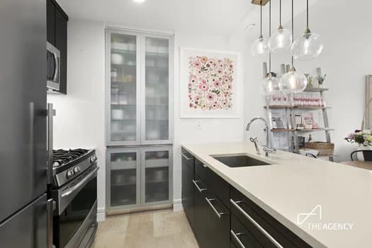 212 West 72 Street #5G, Manhattan, NY 10023