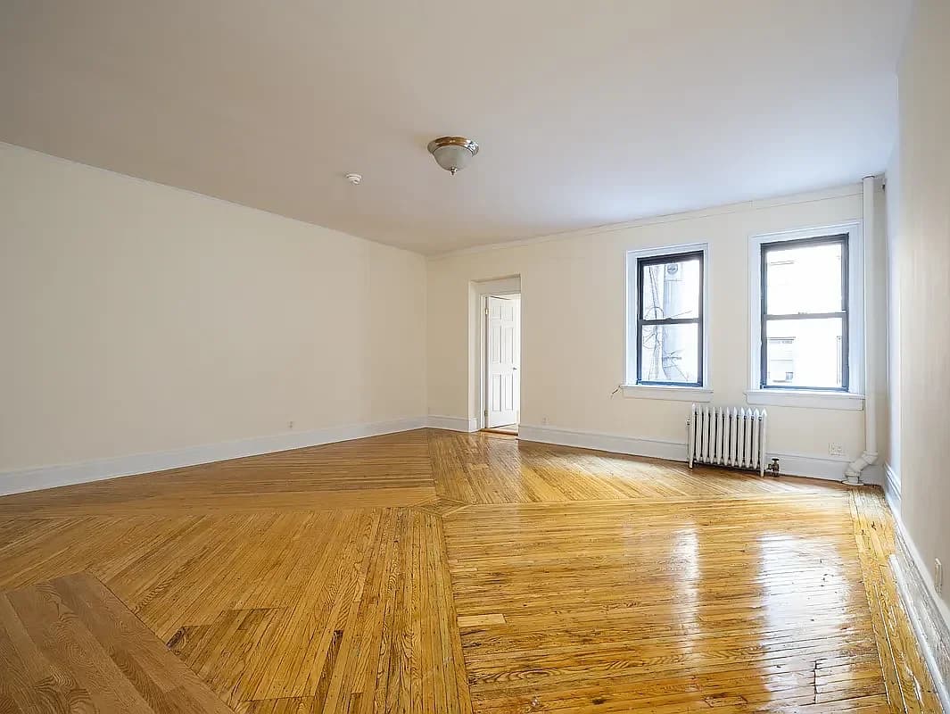 140 West 72 Street #2-B, Manhattan, NY 10023 apartment_living_room 1