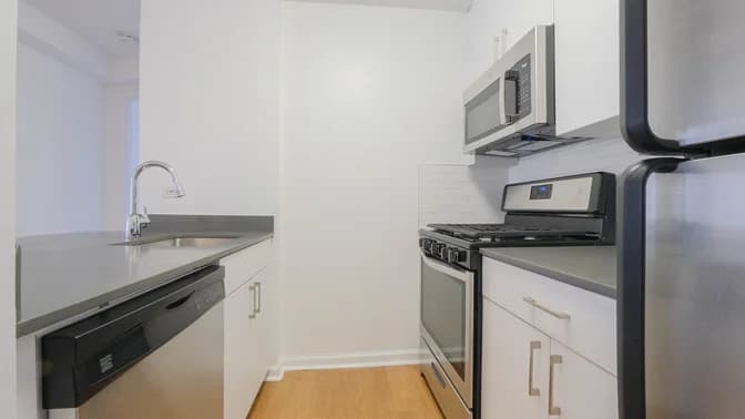 300 East 39 Street #16J, Manhattan, NY 10016