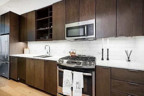 225 East 39 Street #21J, Manhattan, NY 10016