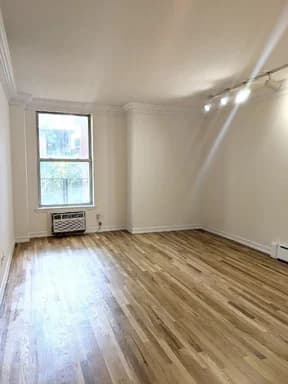 443 West 50 Street #2W, Manhattan, NY 10019