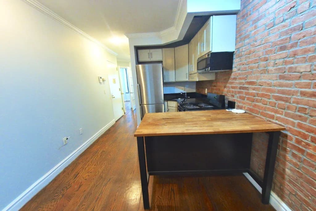 439 West 50 Street #3FE, Manhattan, NY 10019 apartment_kitchen 1