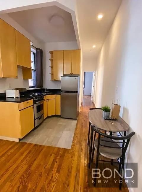407 West 51 Street #2E, Manhattan, NY 10019 apartment_kitchen 1