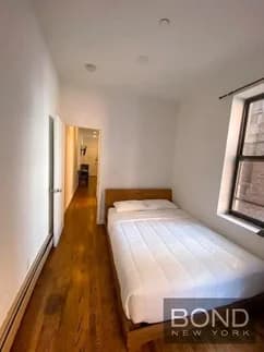 407 West 51 Street #2E, Manhattan, NY 10019
