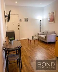 407 West 51 Street #2E, Manhattan, NY 10019