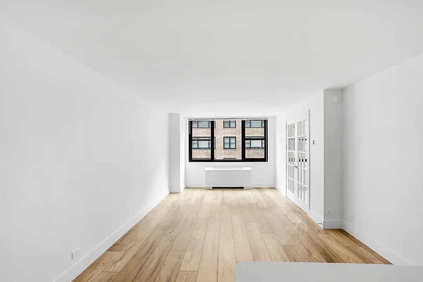 315 West 57 Street #10A, Manhattan, NY 10019 apartment_living_room 1