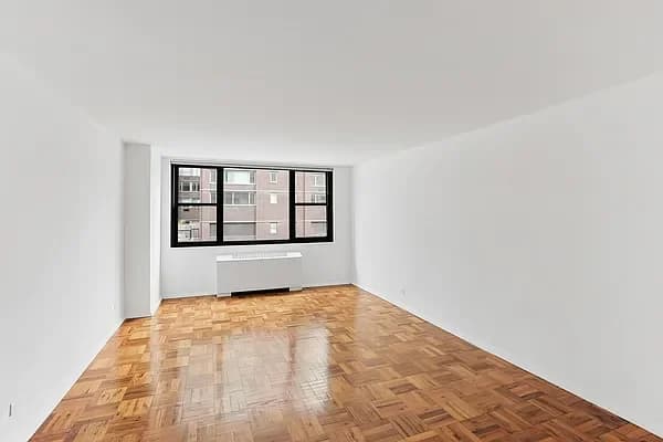 315 West 57 Street #9G, Manhattan, NY 10019 apartment_living_room 1