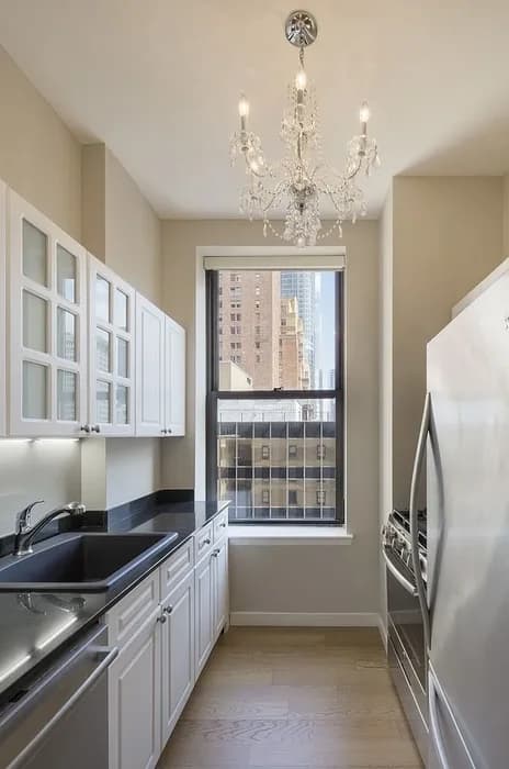 One West 1 West St #2614, Manhattan, NY 10006 apartment_kitchen 1