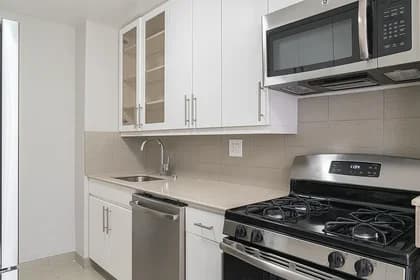 500 2 Avenue #17A, Manhattan, NY 10016