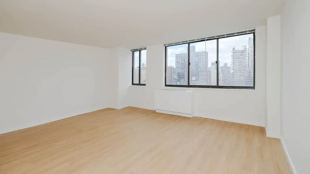 730 Columbus Ave #14A, Manhattan, NY 10025 apartment_living_room 1