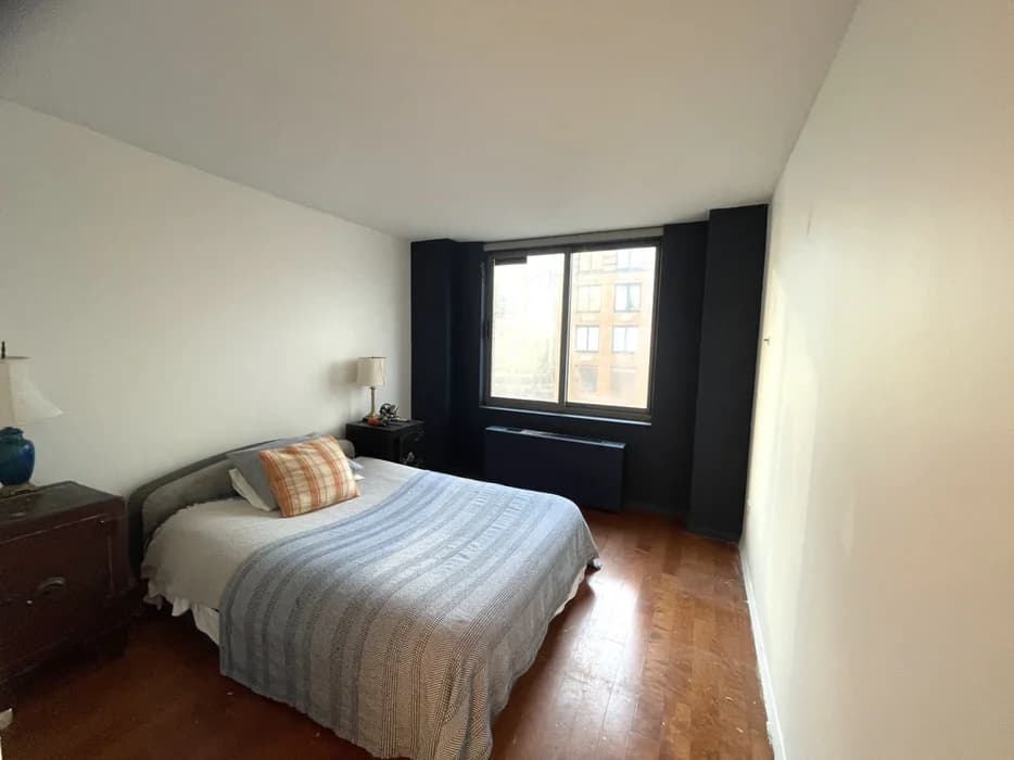 2 South End Avenue #7J, Manhattan, NY 10280 apartment_bedroom_room 1