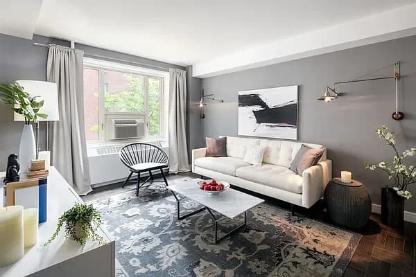 624 E 20 St #10-G, Manhattan, NY 10009 apartment_living_room 1