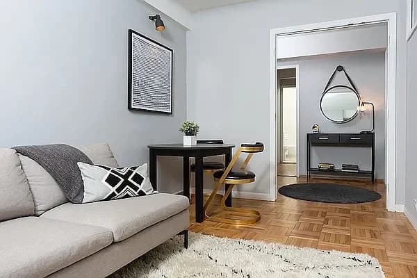 17 Stuyvesant Oval #06-G, Manhattan, NY 10009 apartment_living_room 1
